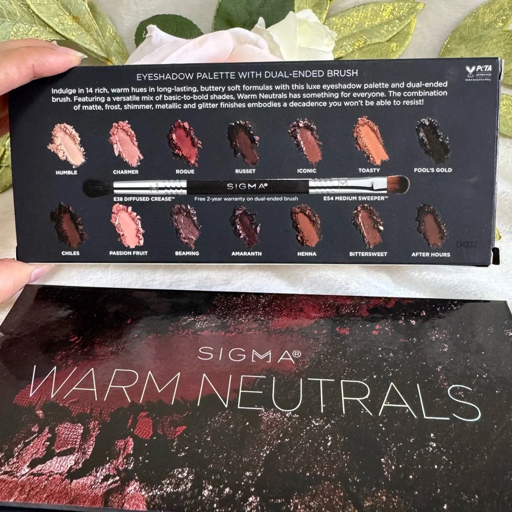 Sigma Beauty Warm Neutrals Eyeshadow Palette - Pink, Red, Gold, Silver